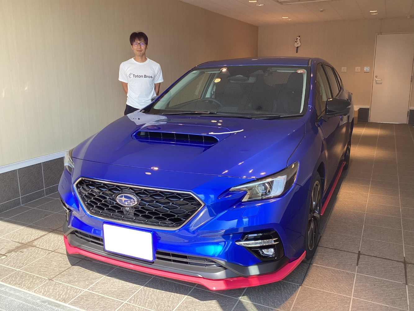 レヴォーグ　チェリーレッド