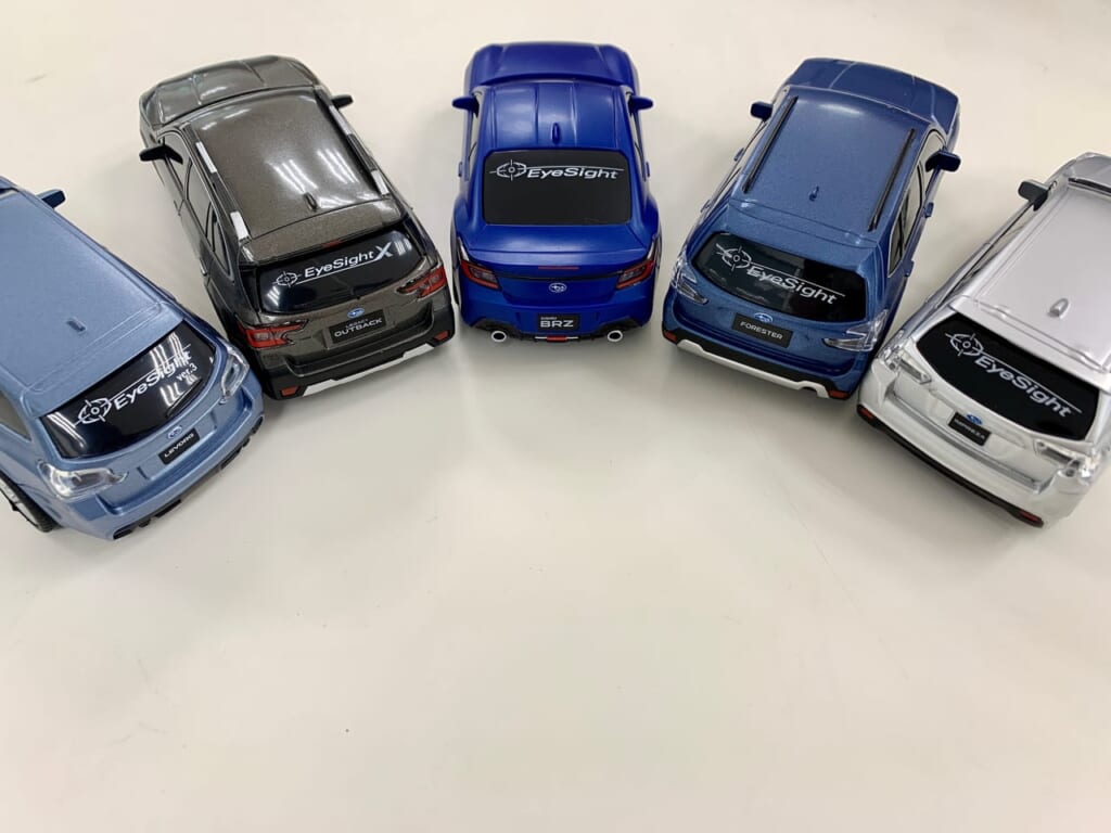 スバル SUBARU ぶつからない ミニカー FORESTER LEVORG